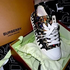 Burberry clearance sneakers 6.5